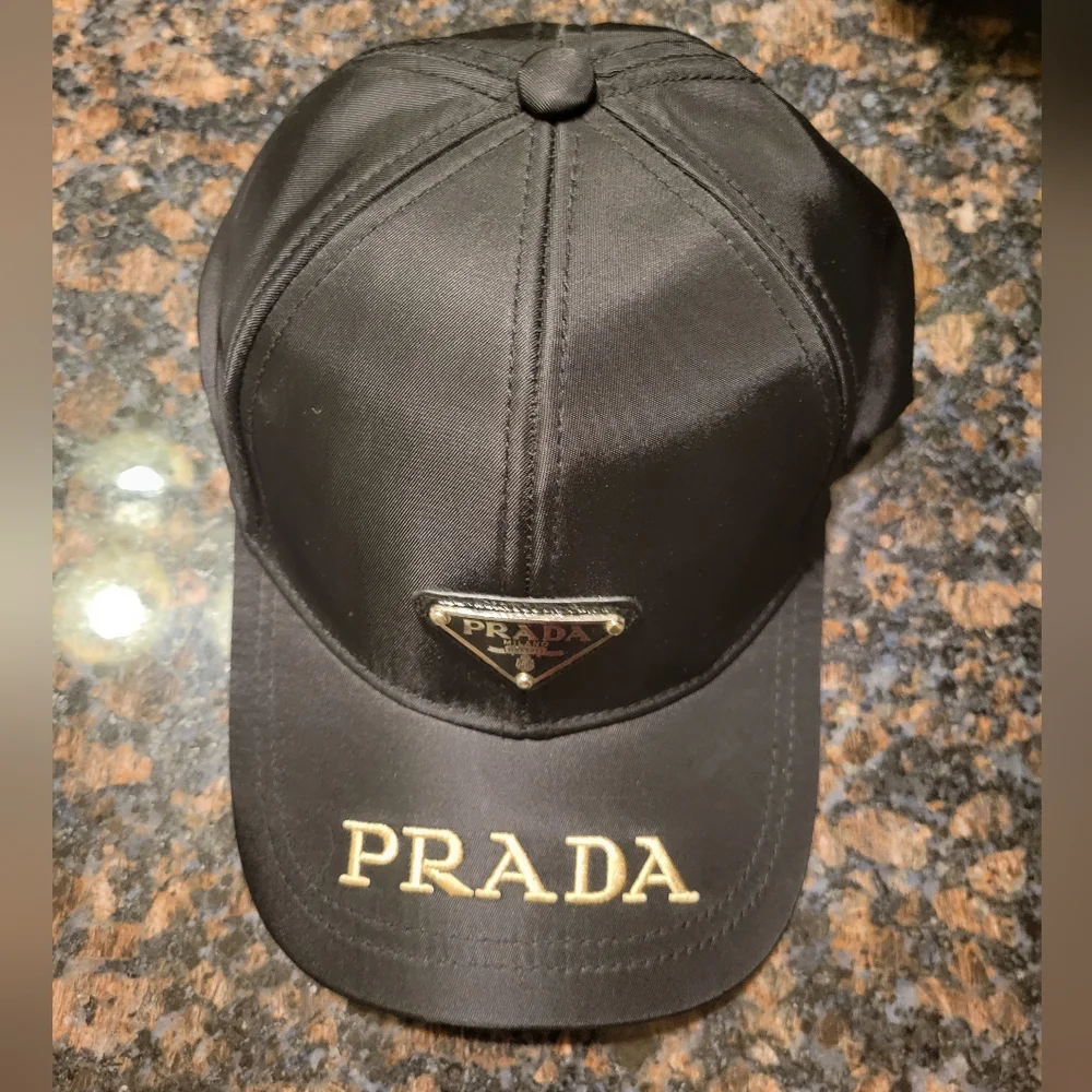 Prada Black Cap with Gold Logo - Picture 5 of 8
